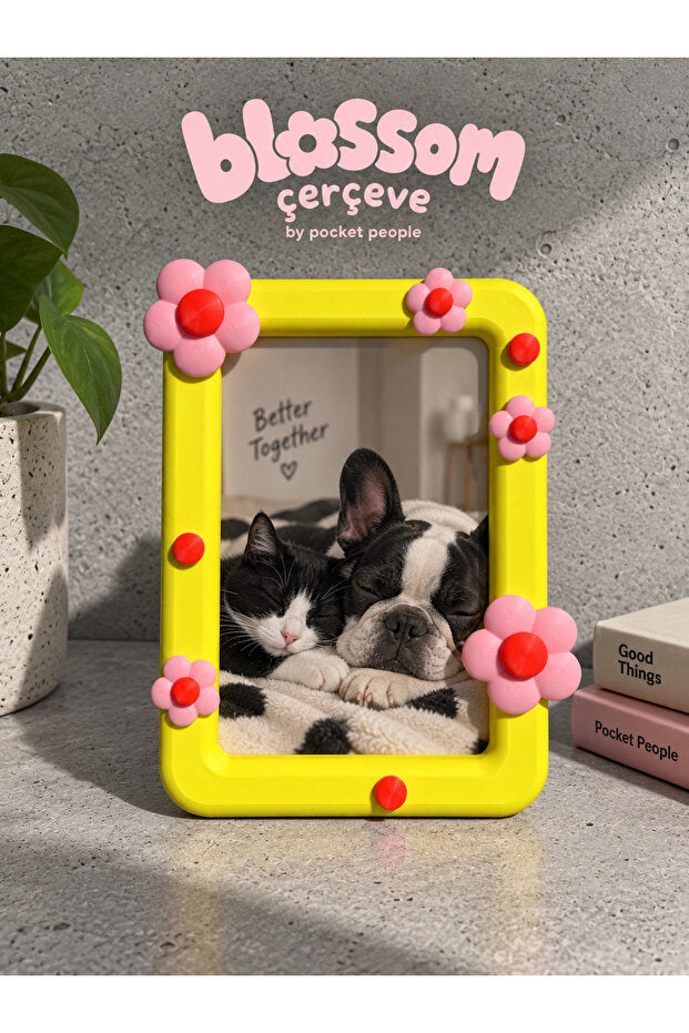 Blossom Fotoğraf Çerçevesi – Sarı Gövde, Pembe Çiçek Detaylı