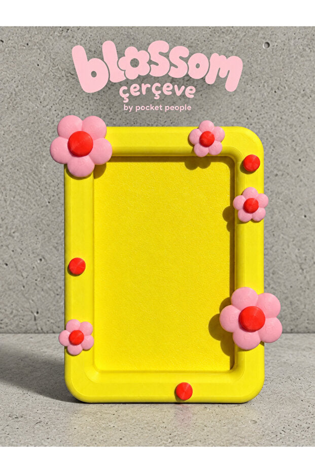 Blossom Fotoğraf Çerçevesi – Sarı Gövde, Pembe Çiçek Detaylı