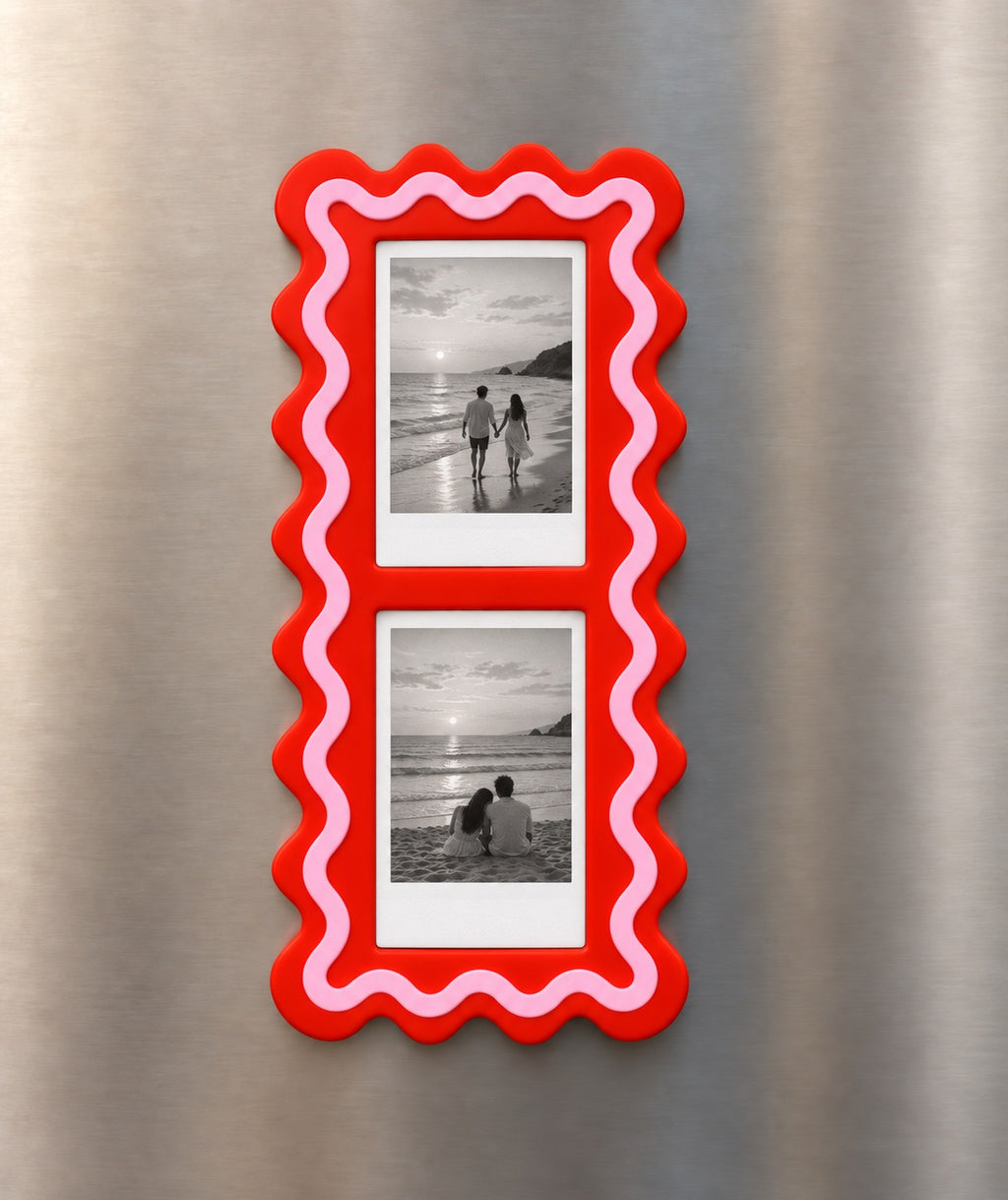Wavy Pop magnet çerçeve buzdolabında iki Instax Mini fotoğrafla